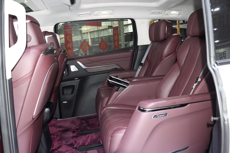 别克 世纪 2023款 2.0T 七座蕴世版