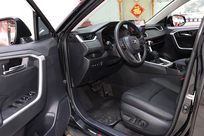 丰田 RAV4荣放 2023款 2.0L CVT两驱风尚版
