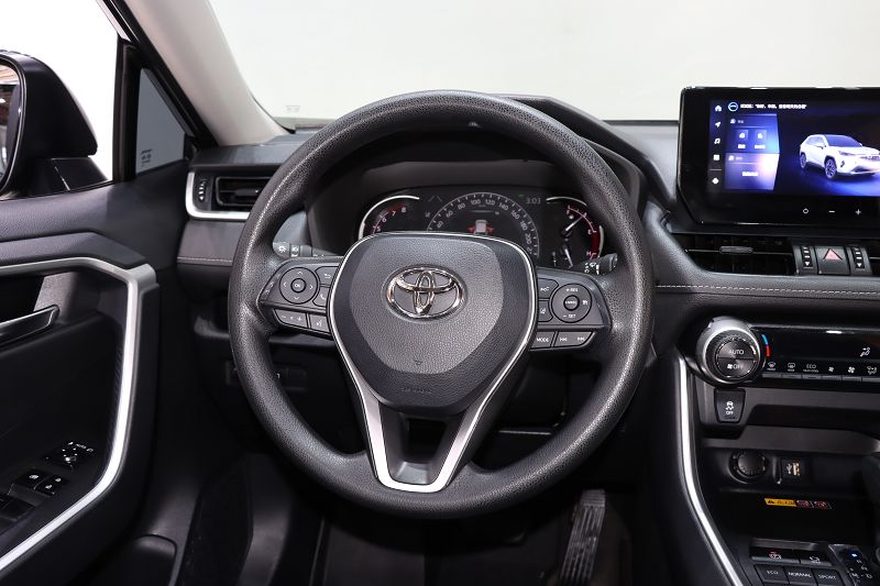 丰田 RAV4荣放 2023款 2.0L CVT两驱风尚版