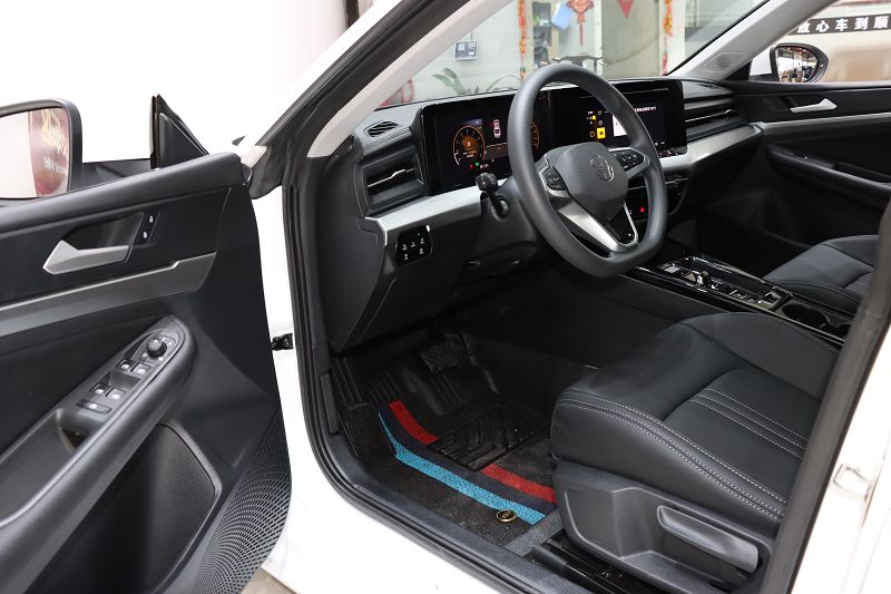 大众 凌渡 2024款 L 200TSI DSG潮辣版