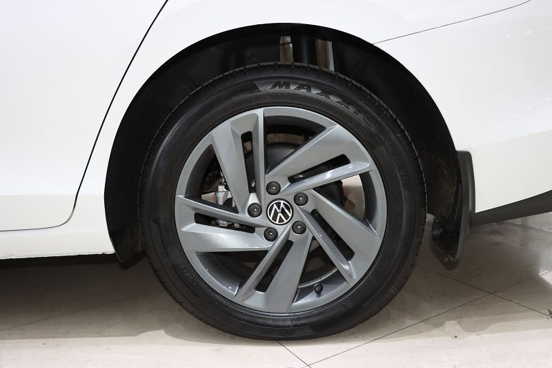 大众 凌渡 2024款 L 200TSI DSG潮辣版