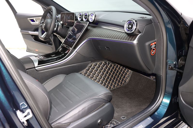 奔驰C级 2023款 C 260 L 运动版