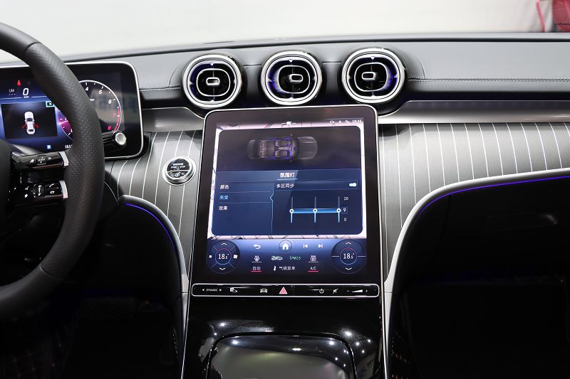 奔驰C级 2023款 C 260 L 运动版