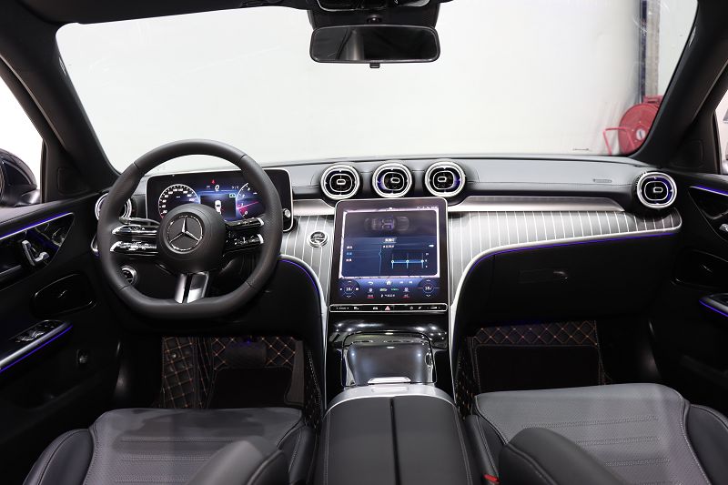 奔驰C级 2023款 C 260 L 运动版