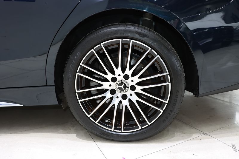 奔驰C级 2023款 C 260 L 运动版