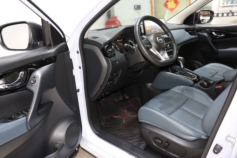 日产 逍客 2025款 荣誉 2.0L CVT XV+领先版