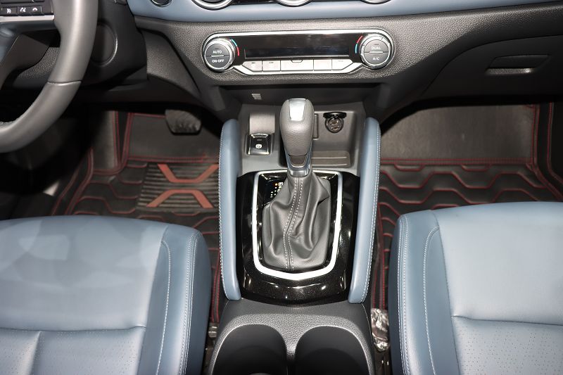 日产 逍客 2025款 荣誉 2.0L CVT XV+领先版