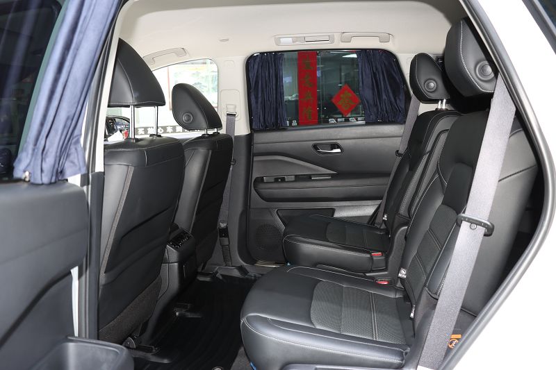 日产 探陆 2024款 380VC-TURBO 两驱智悦版 6座