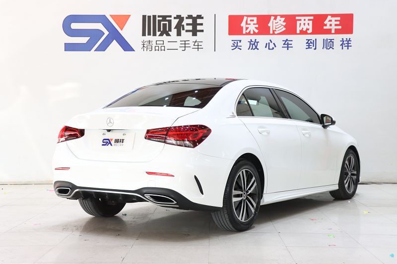 奔驰A级 2020款 A 180 L 运动轿车 国VI