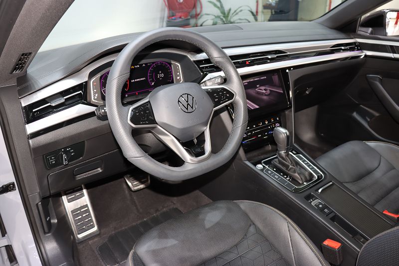 一汽-大众CC 2024款 380TSI 夺目版