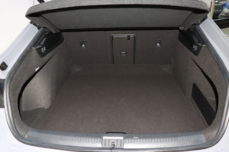 一汽-大众CC 2024款 380TSI 夺目版