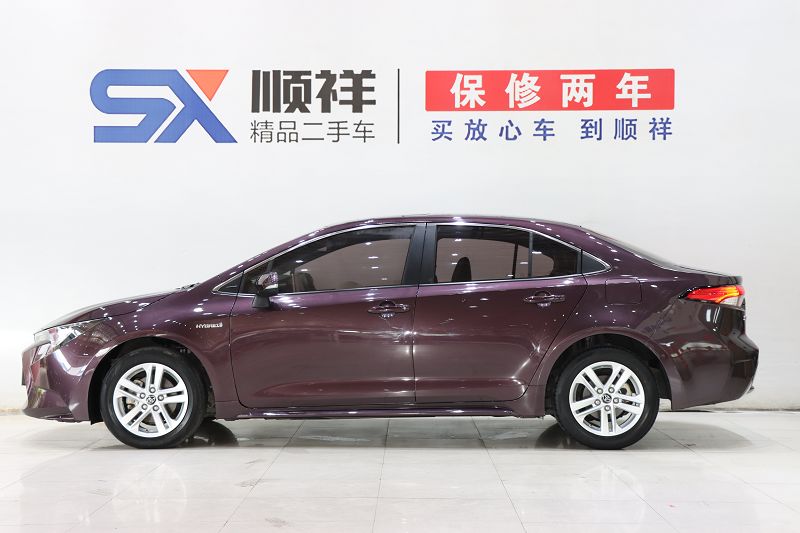 丰田雷凌 2021款 双擎 1.8H E-CVT豪华版