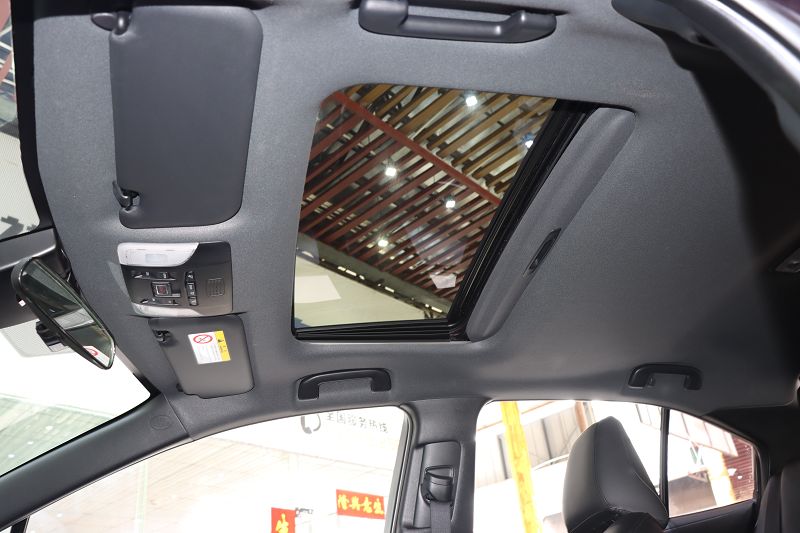 丰田雷凌 2021款 双擎 1.8H E-CVT豪华版