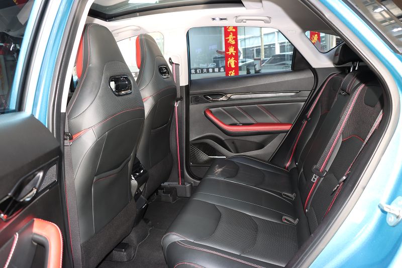 吉利汽车 帝豪S 2021款 1.4T CVT尊贵型