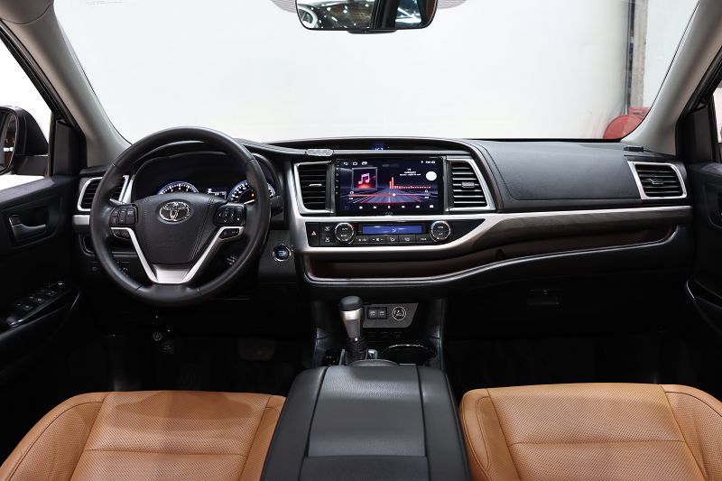 丰田 汉兰达 2018款 2.0T 四驱骑士版 7座 国VI