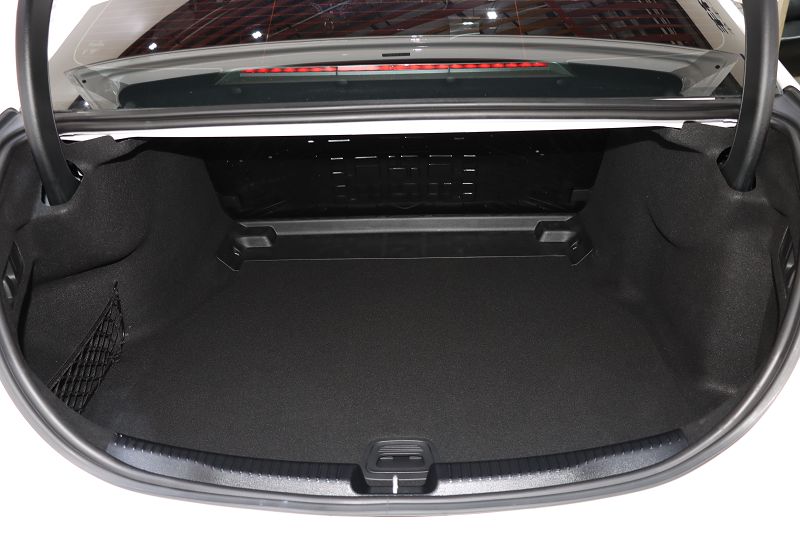 奔驰C级 2023款 改款 C 260 L 运动版