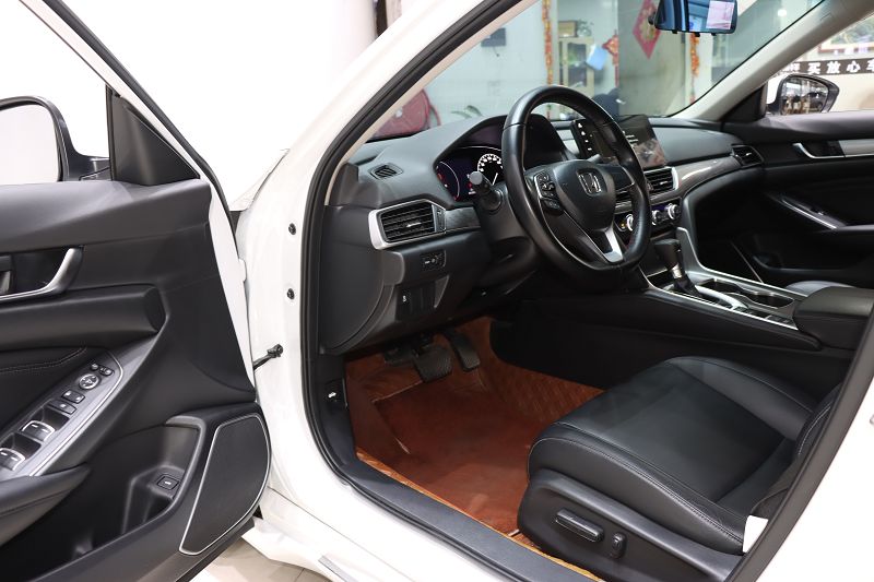 本田 雅阁 2022款 260TURBO 豪华版