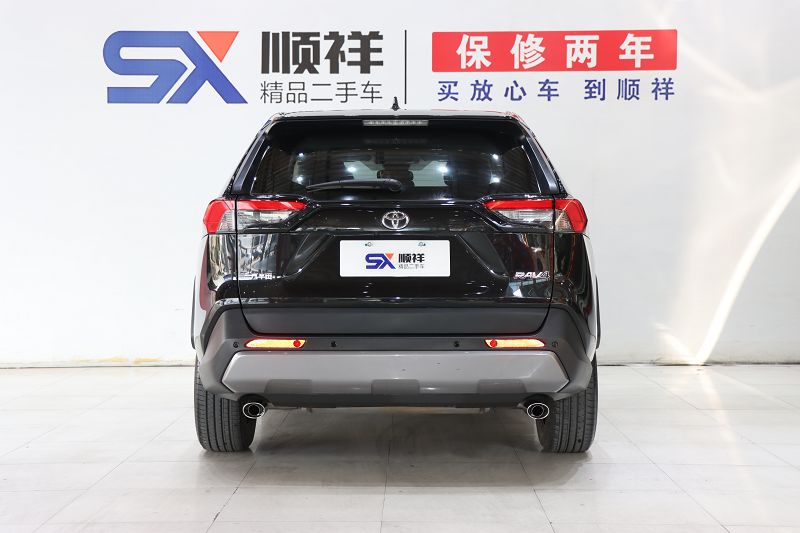 丰田RAV4荣放 2021款 2.0L CVT两驱风尚PLUS版