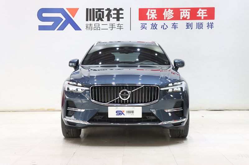 沃尔沃XC60 2022款 B5 四驱智逸豪华版