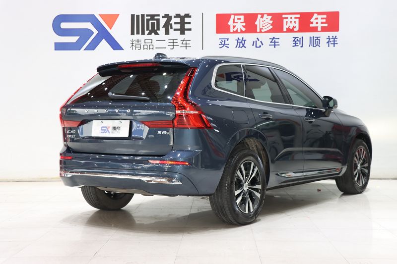 沃尔沃XC60 2022款 B5 四驱智逸豪华版