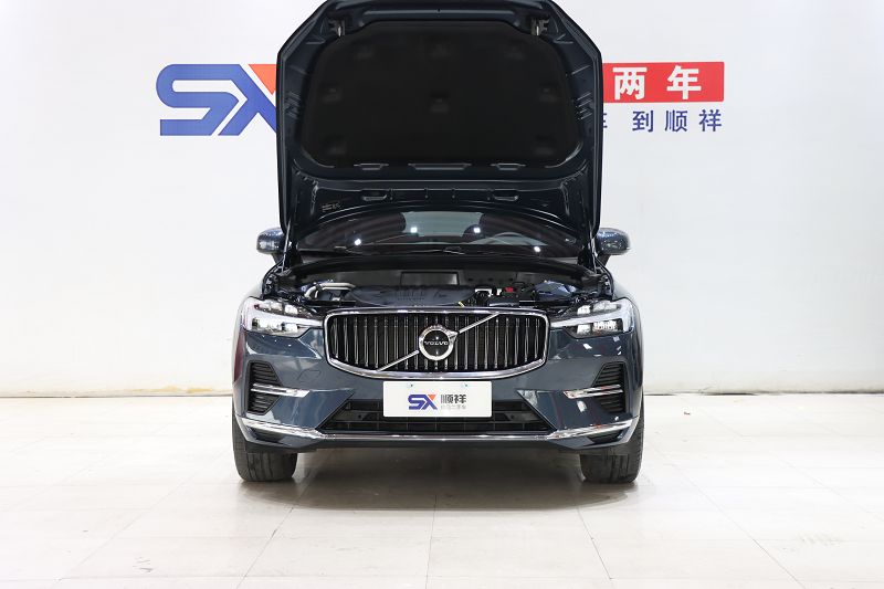 沃尔沃XC60 2022款 B5 四驱智逸豪华版