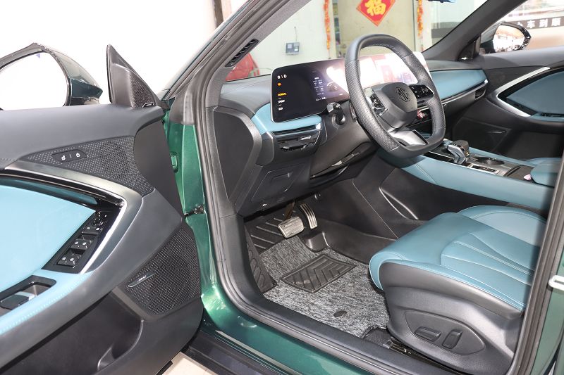 名爵 MG7 2023款 2.0T 自动猎美奢享版