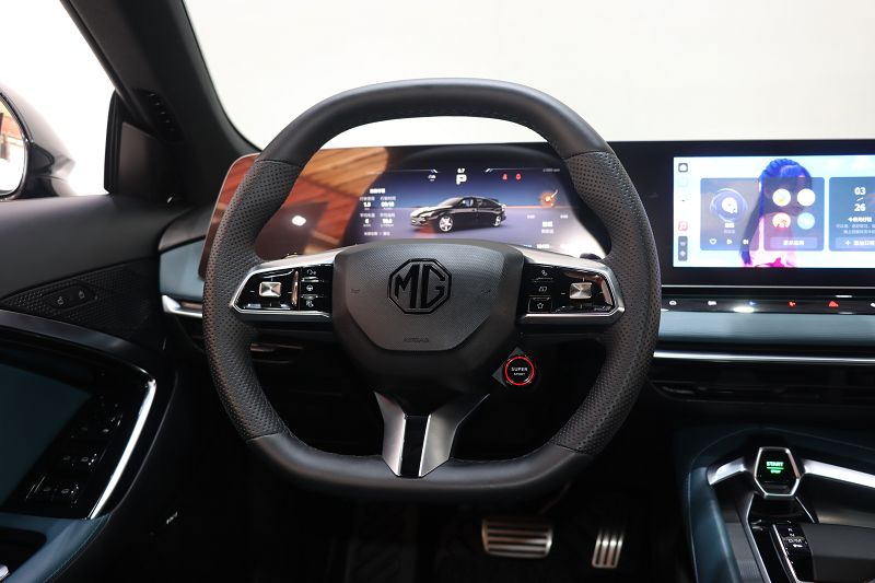 名爵 MG7 2023款 2.0T 自动猎美奢享版