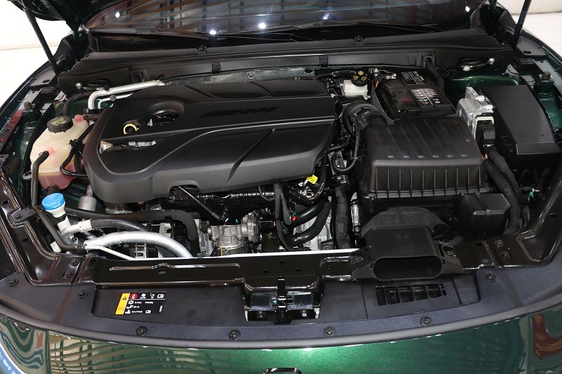 名爵 MG7 2023款 2.0T 自动猎美奢享版