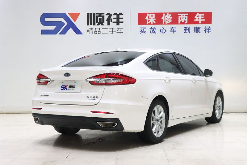 福特 蒙迪欧 2018款 EcoBoost 180 智控时尚型 国VI