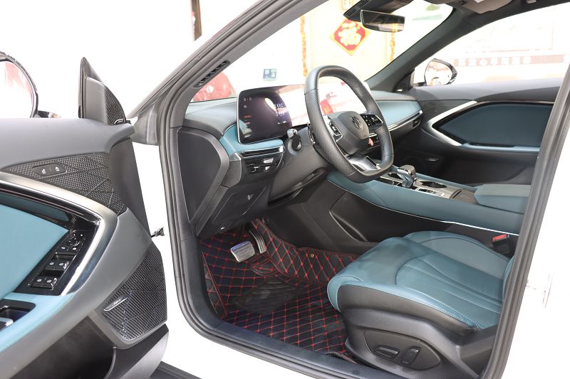 名爵 MG7 2023款 2.0T 自动猎美奢享版
