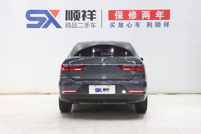 比亚迪 秦 2019款 1.5L 自动尊贵型