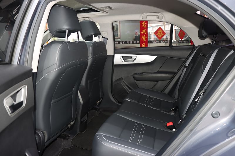 比亚迪 秦 2019款 1.5L 自动尊贵型