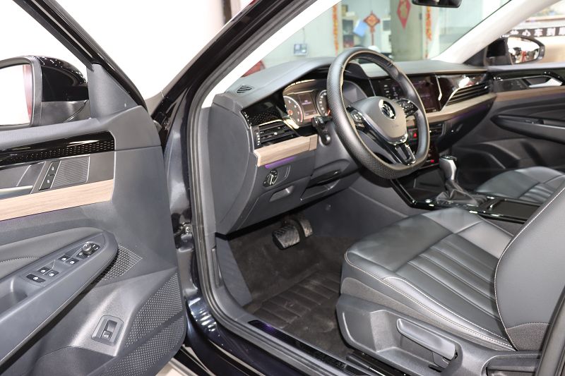 大众 帕萨特 2021款 280TSI 商务版