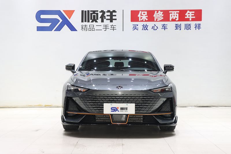 长安UNI-V 2022款 1.5T 运动版