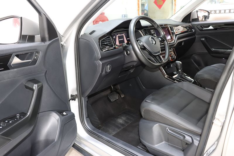大众 T-ROC探歌 2020款 280TSI DSG两驱舒适型