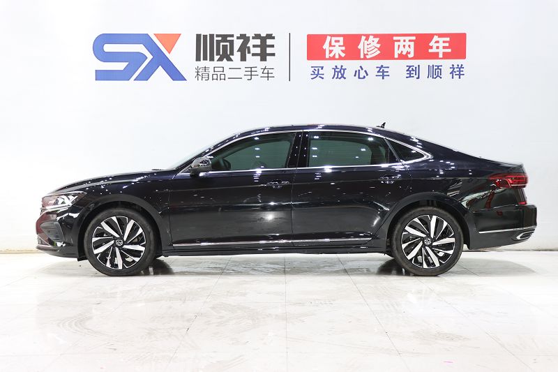 大众 帕萨特 2025款 出众款 380TSI 龙腾版