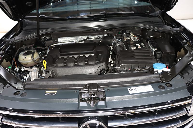 大众 途观L 2023款 改款 330TSI 自动两驱R-Line越享版