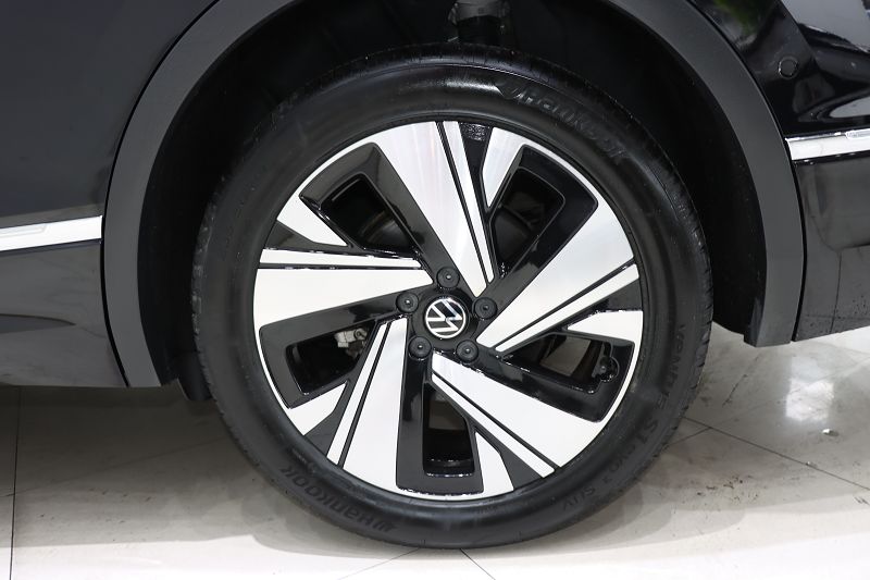 大众 途观L 2023款 改款 330TSI 自动两驱R-Line越享版