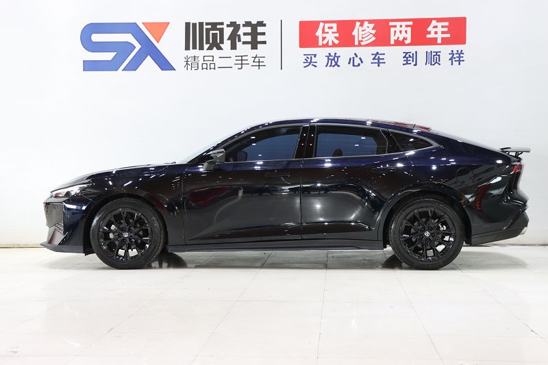 长安UNI-V 2024款 1.5T 尊贵型