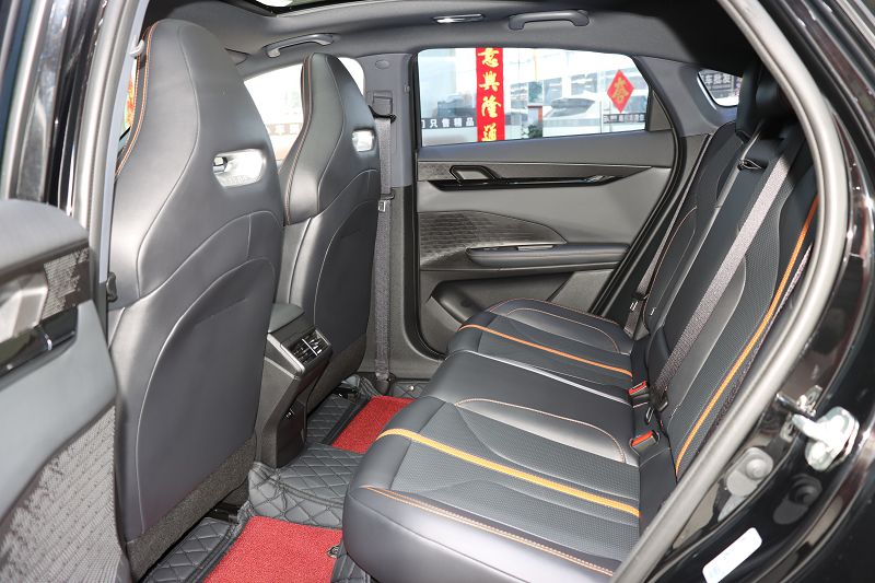 长安UNI-V 2024款 1.5T 尊贵型