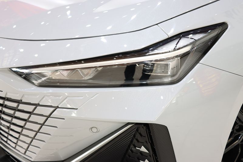长安UNI-V 2022款 1.5T 尊贵型