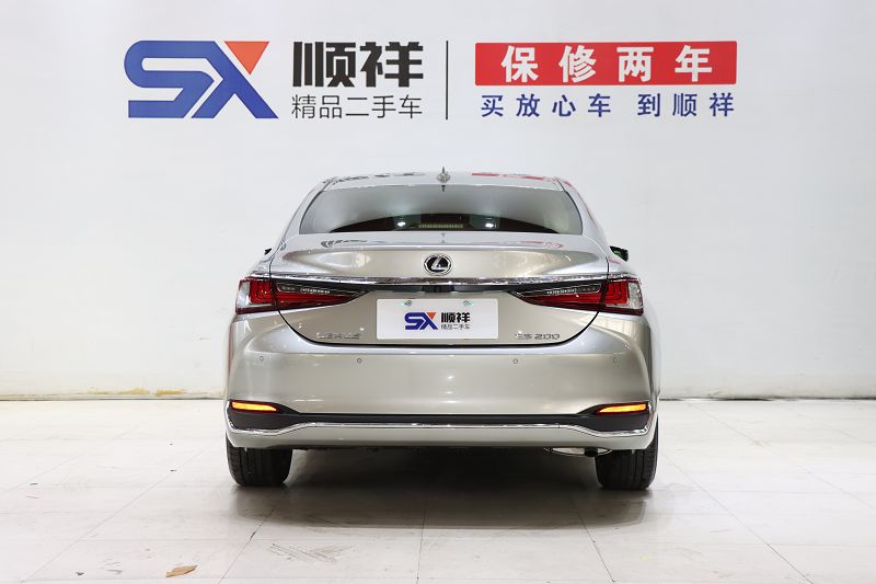 雷克萨斯ES 2022款 200 豪华版