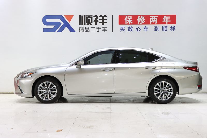 雷克萨斯ES 2022款 200 豪华版