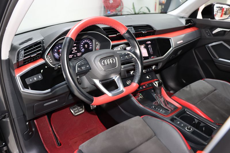 奥迪Q3 2021款 40 TFSI 时尚动感型