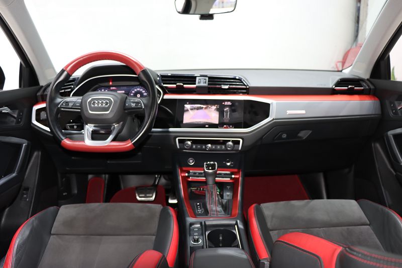 奥迪Q3 2021款 40 TFSI 时尚动感型