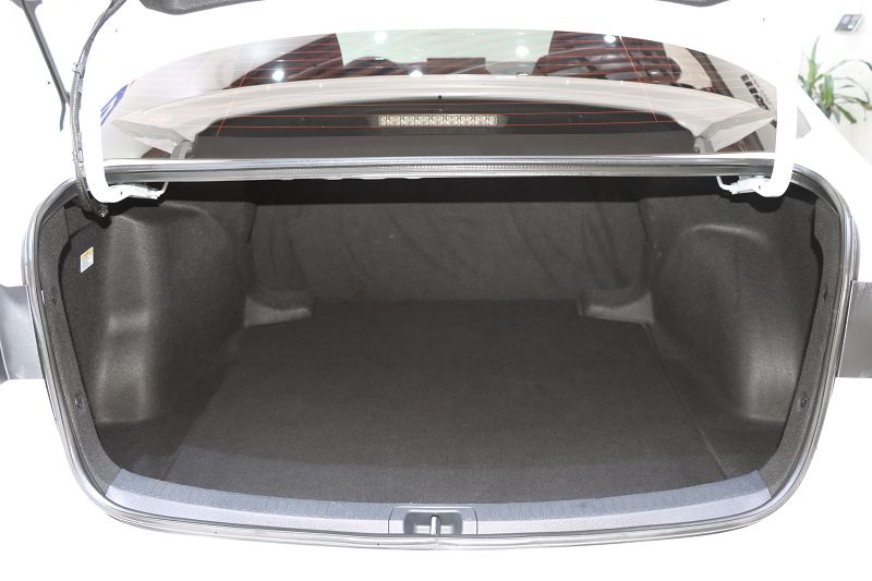 丰田卡罗拉 2021款 双擎 1.8L E-CVT精英版