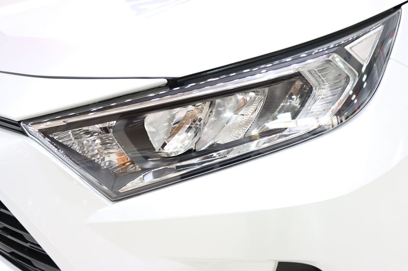 丰田 RAV4荣放 2023款 2.0L CVT两驱风尚版