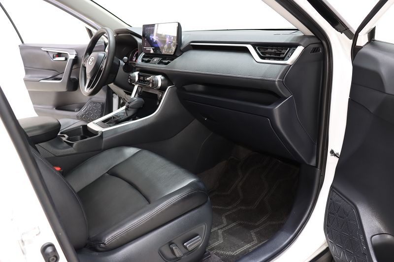 丰田 RAV4荣放 2023款 2.0L CVT两驱风尚版