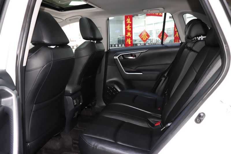 丰田 RAV4荣放 2023款 2.0L CVT两驱风尚版