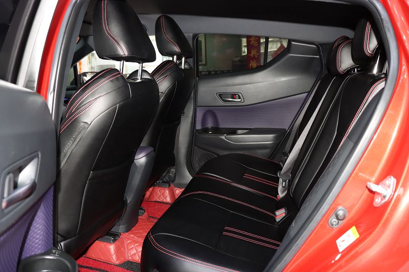 丰田C-HR 2018款 2.0L 领先版 国VI